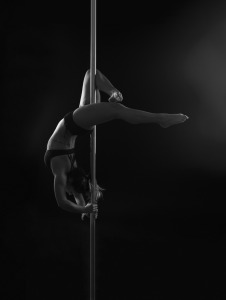 POLE DANCE Moves/Tricks - Brass Bridge (Poledance Passion) - Poledance Passion Shooting - LATE NIGHT TALES Christina Bulka Fotograf