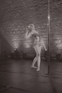 POLE THEATRE Paris 2017 - Line Norremark - Fotoshooting - LATE NIGHT TALES Photography Christina Bulka Fotograf / Fotografie